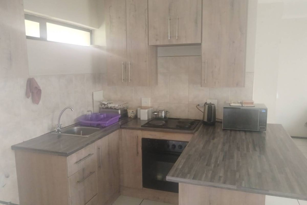 Apartment For Sale in Parkrand, Boksburg - Photo 2