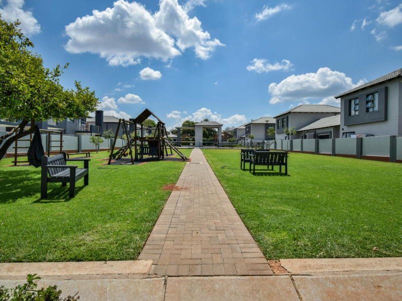 Modern Double-Storey Home in Prestigious Security Estate - Photo 2