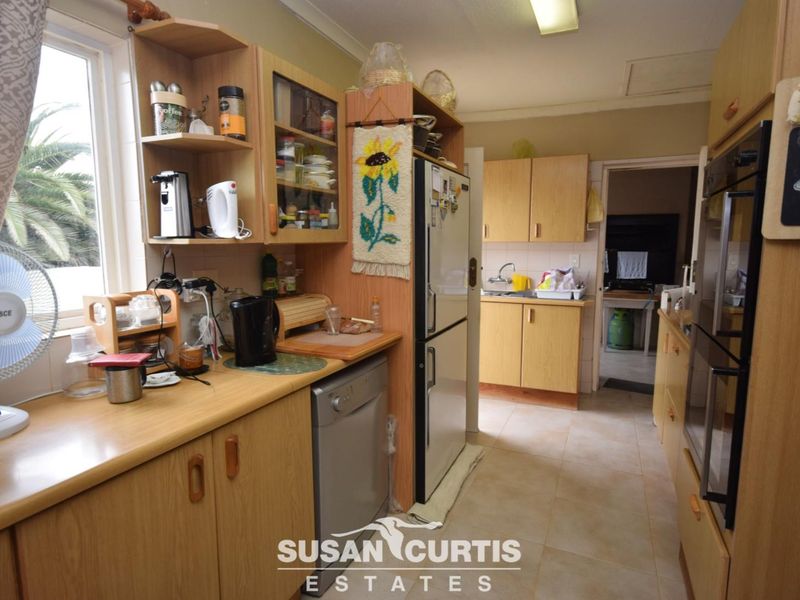 4 BEDROOM HOUSE WITH 4 FLATS FOR SALE IN HAGE HEIGHTS - Photo 4