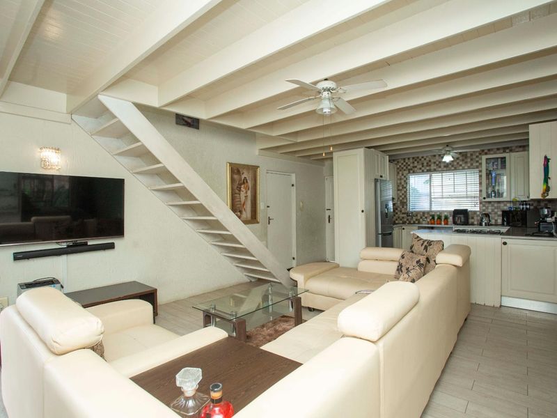 Charming Loft-Style Home With Backup Power - Photo 4
