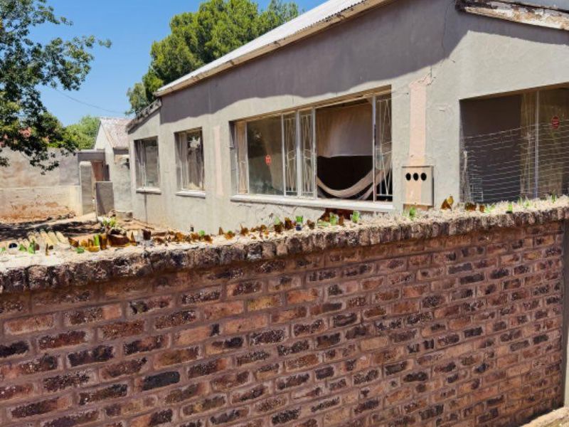 3-Bedroom Home with Great Potential in Hofmeyr - Photo 4