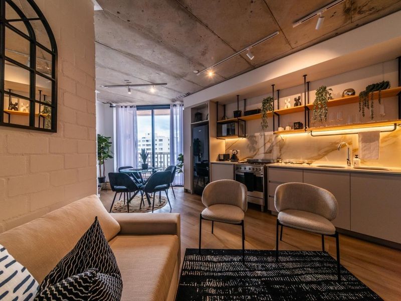 Modern Industrial-Chic Apartment with Ocean Views in Sea Point - Photo 6