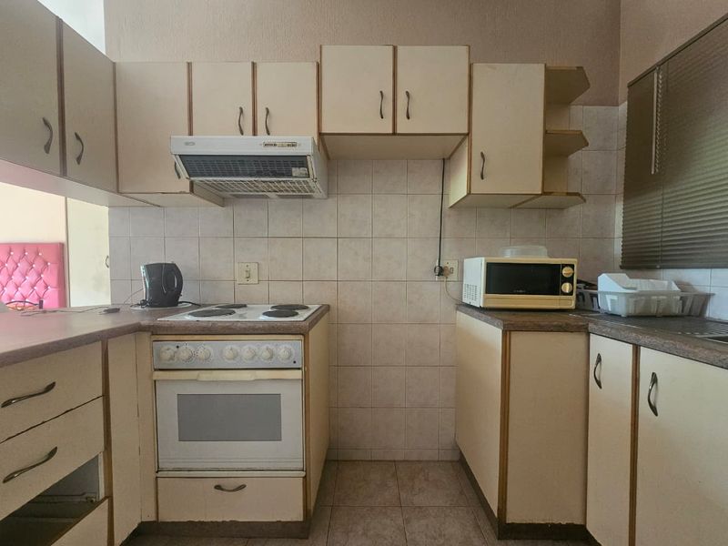 1-Bedroom Duplex Offering A Comfortable Living - Photo 2