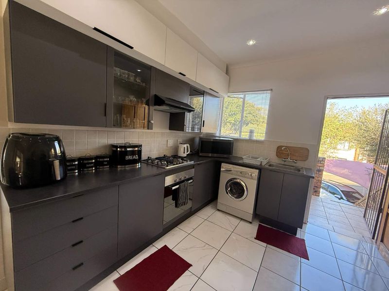 FOR SALE – JUST MOVE IN! - Photo 5