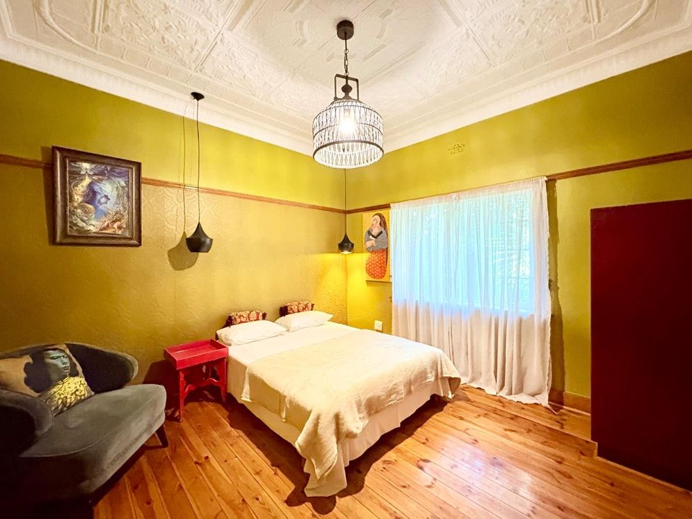 Second bedroom.