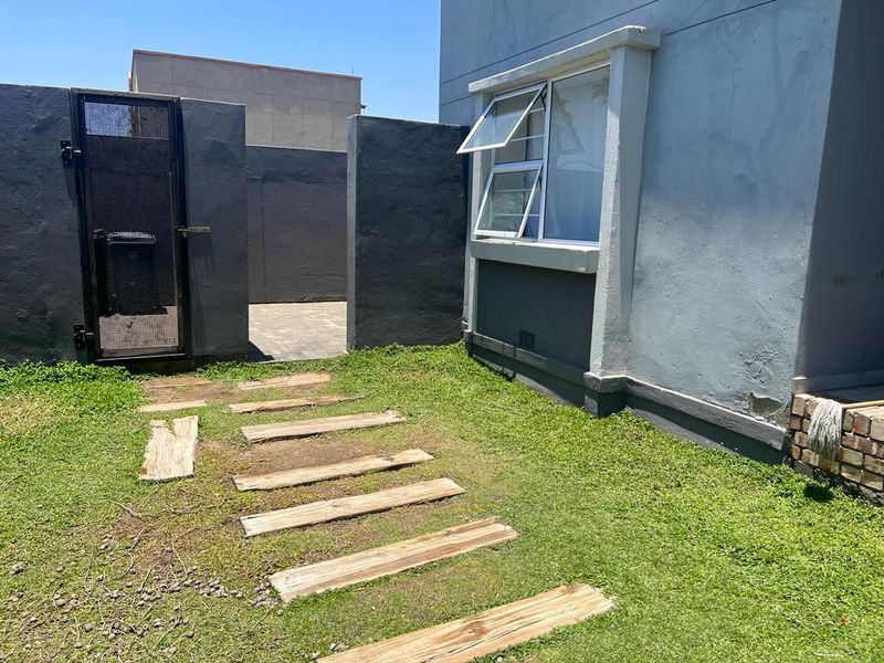 FOR SALE - APARTMENT COMPLEX NEAR CENTRAL AREA WALVIS BAY, NAMIBIA - Photo 7