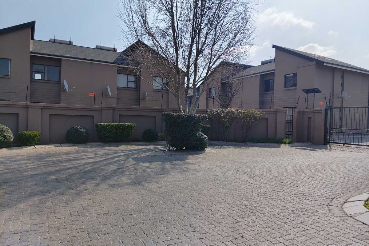2 BEDROOMS APARTMENT FOR RENTAL IN HELDERWYK ESTATE - Photo 4