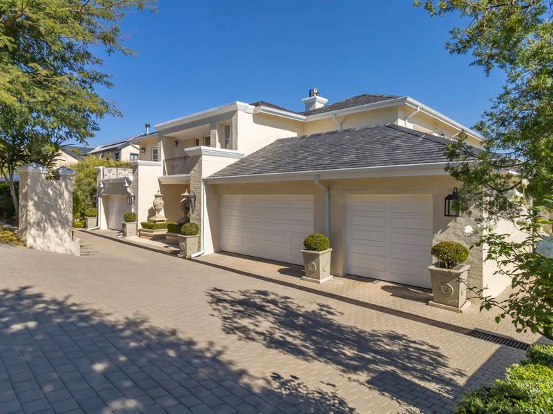 Distinguished Country Manor House - Photo 4