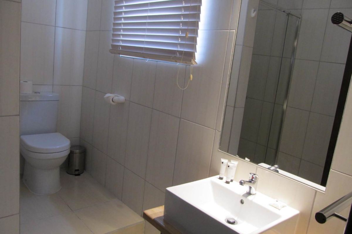 28 bedrooms Hotel central situated in Swakopmund Central - Photo 5