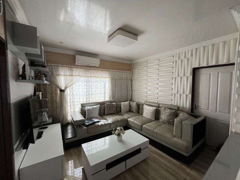 Exceptional 3-Bedroom Home with Solar, Office & Premium Finishes - Photo 7