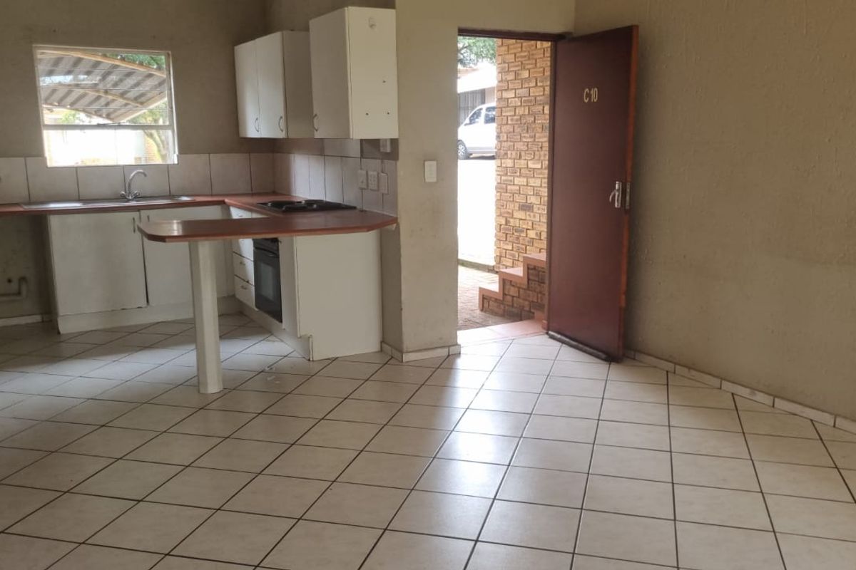 All costs included. The price you see is the price you pay!!!A perfect ground floor unit awaits you !!! - Photo 4