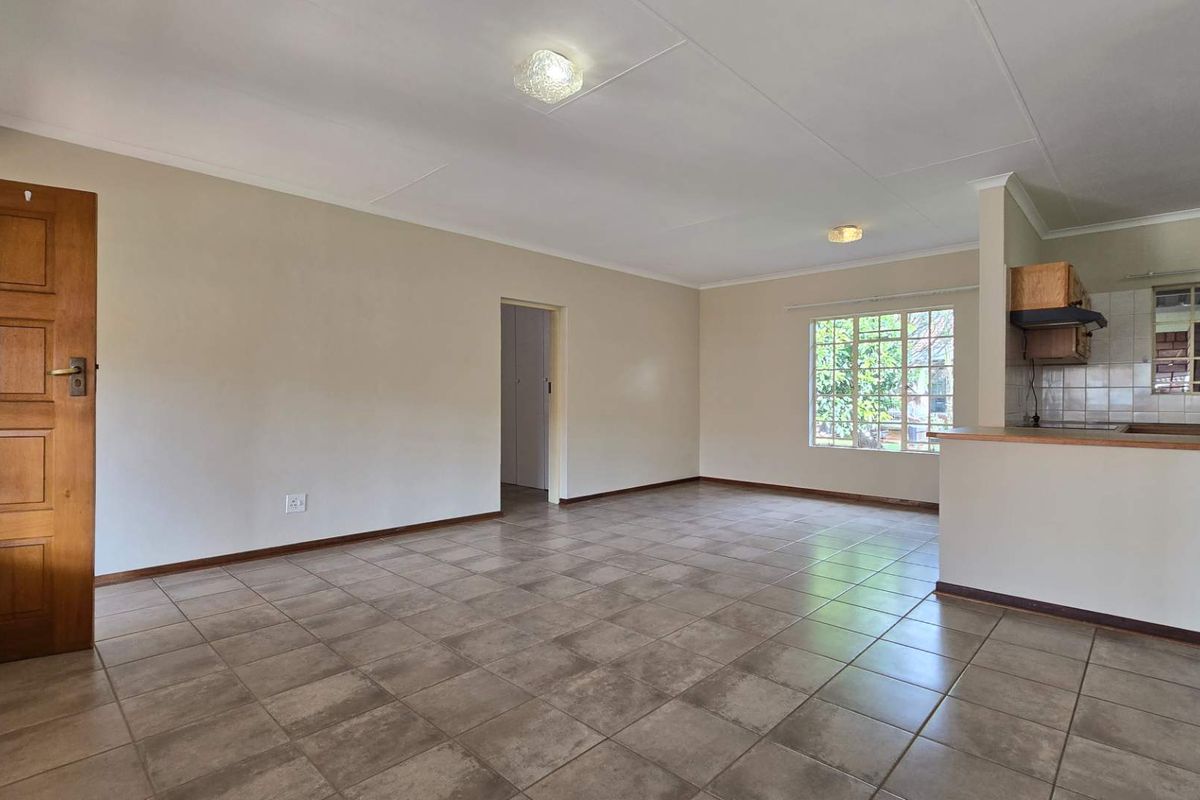 Neat and spacious 2 bedroom retirement home in secure village in Montana park - Photo 5