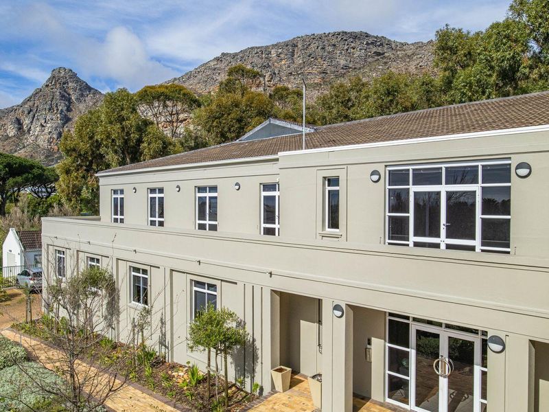 Premium First-Floor Office with Balcony & Panoramic Views – Steenberg Office Park, Westlake - Photo 4