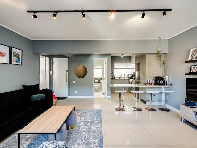 Secure and Stylish in Sea Point! - Photo 10