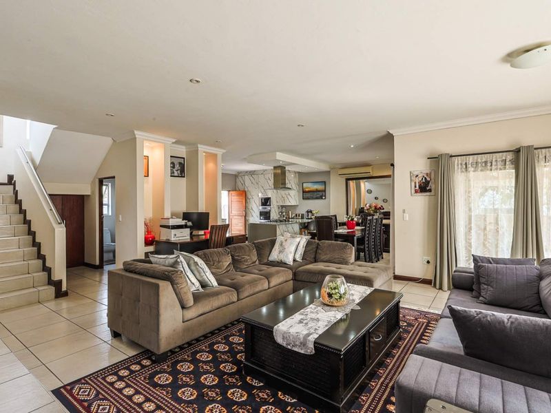 Spacious 3-Bedroom Family Home in Secure Meadows Estate - Photo 5