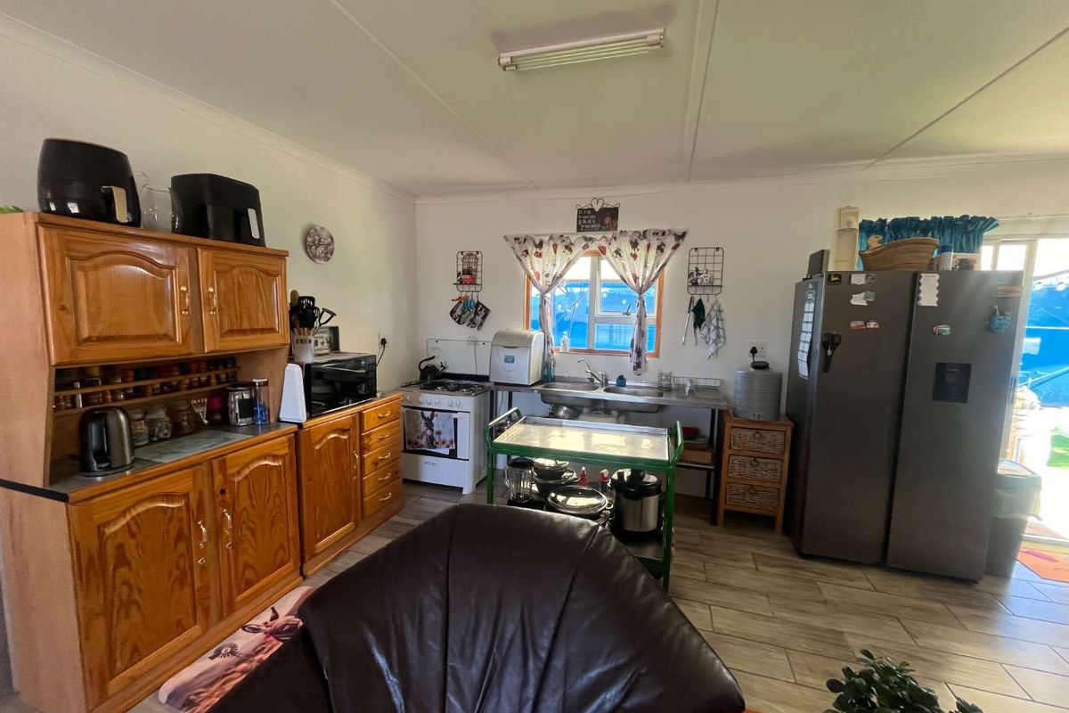 Low-Cost Country Living Just Outside Upington - Photo 5