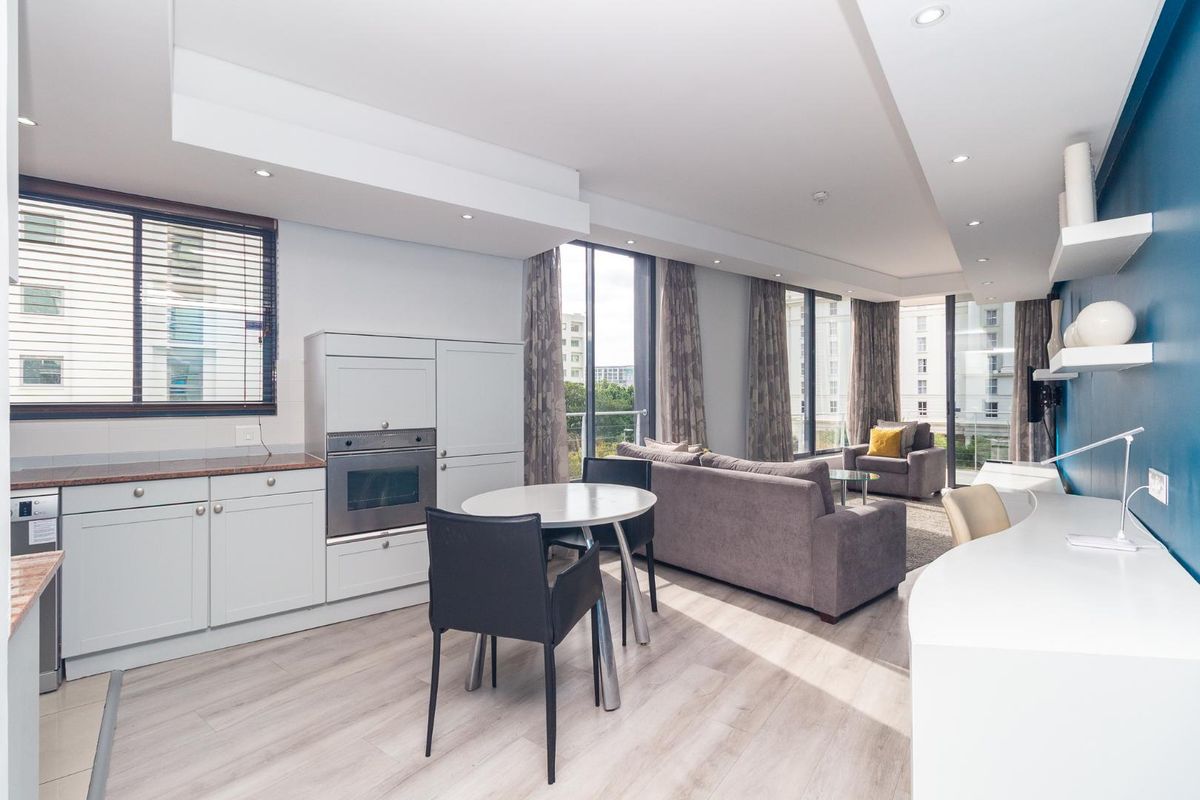 1 BEDROOM APARTMENT IN A MODERN HOTEL RENTAL POOL - Photo 3