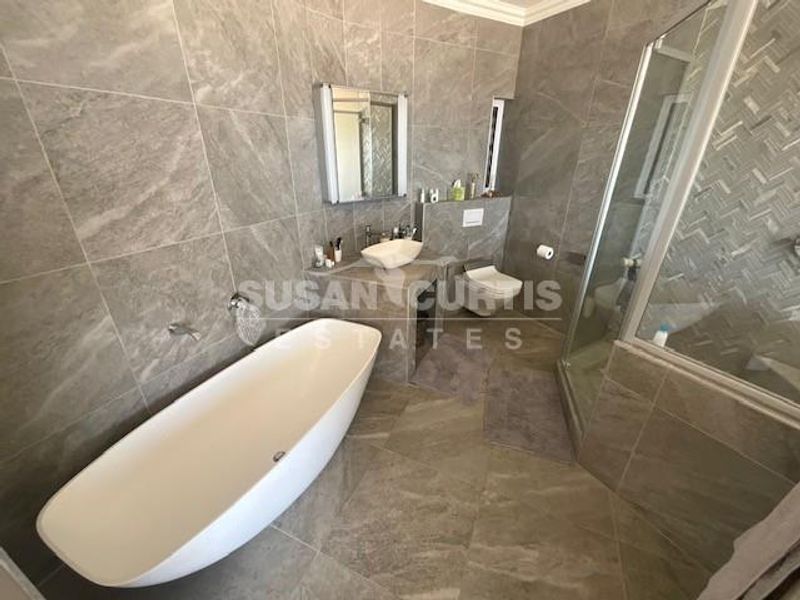 Seafront Penthouse - Photo 9