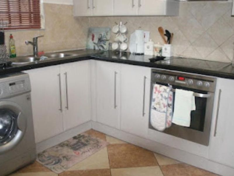 Unfurnished 2 Bed 2 Bath apartment - Photo 3