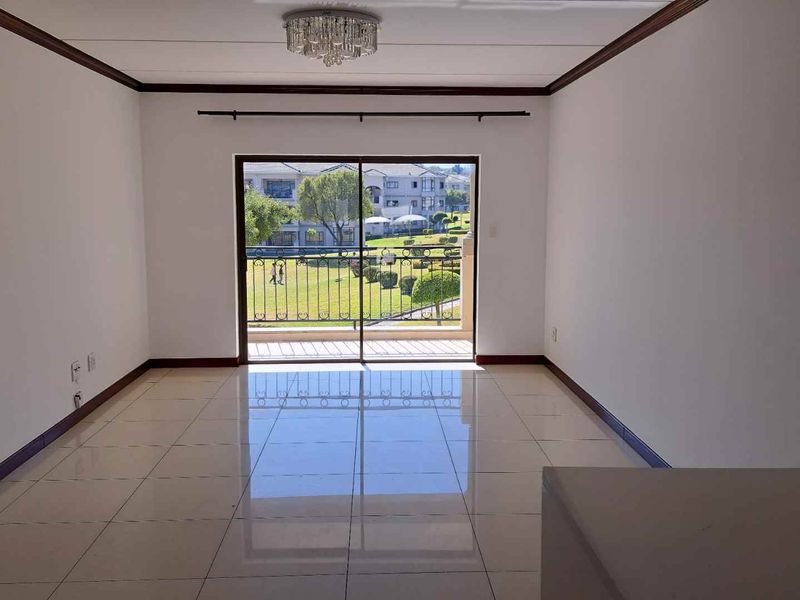Executive 2-Bedroom Apartment with North-Facing Views in Lake Xanadu, Midrand - Photo 3
