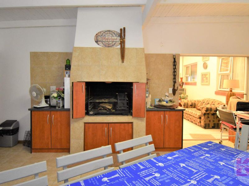 Need Lots Of Space?? This Is For You!! - Photo 10