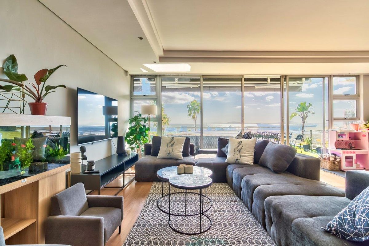 A Coastal Retreat on Iconic Joubert Road | Green Point, Cape Town - Photo 2