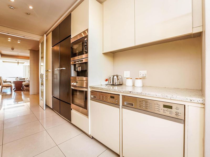 Fully Furnished - 2 Bedroom Apartment in The Emperor - Photo 9