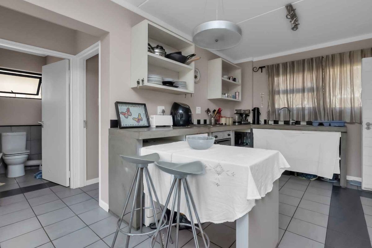 2 BEDROOM 1 BATHROOM GARDEN APARTMENT FOR RENT IN FOURWAYS - Photo 5