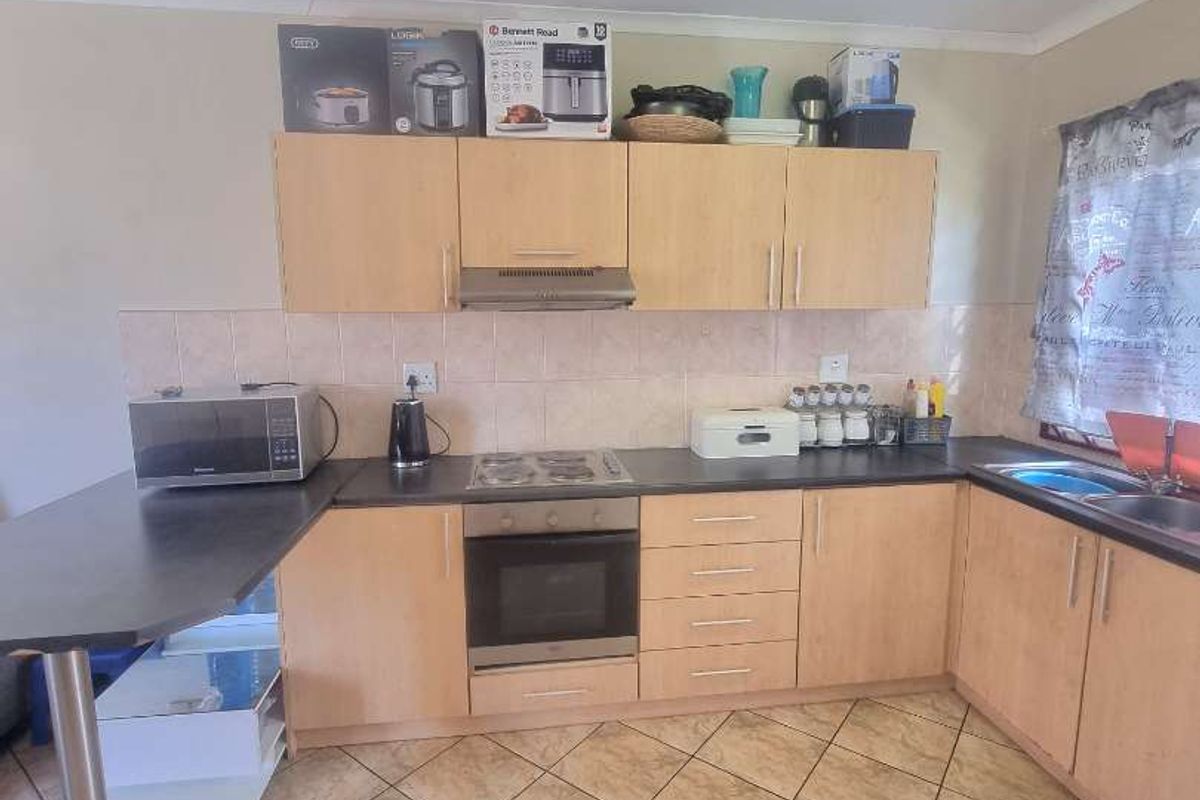 TOWNHOUSE IN OTJOMUISE EXT 4 - Photo 4