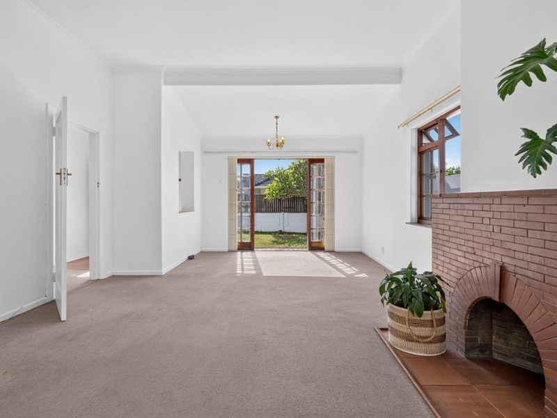 A Much-Loved Claremont Home, Ready for Its Next Chapter - Photo 8