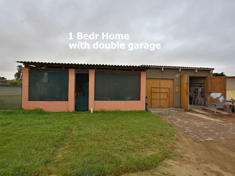 Ext 1, Henties Bay:  FIxer-upper on a large stand - Photo 2