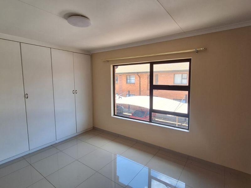 Lock-Up-and-Go Living – Perfect for First-Time Buyers! - Photo 10