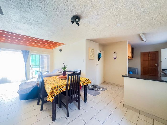 Property #2421177, Townhouse Sold in Garsfontein