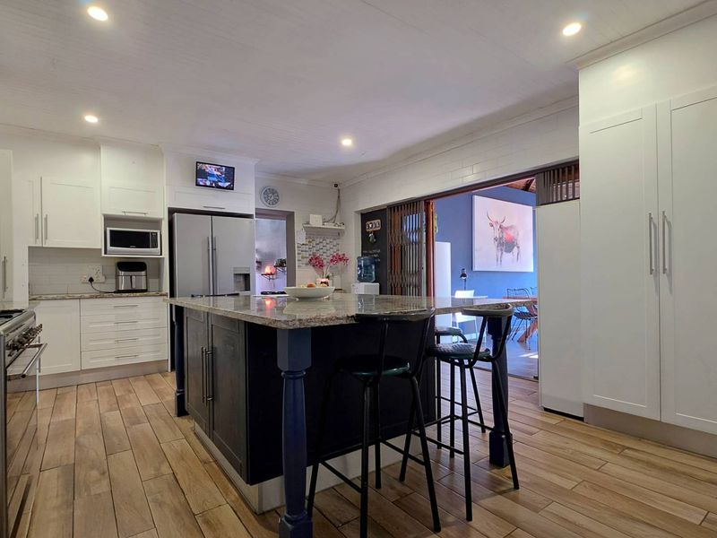 4 Bedroom House for Sale in Randhart - Photo 7