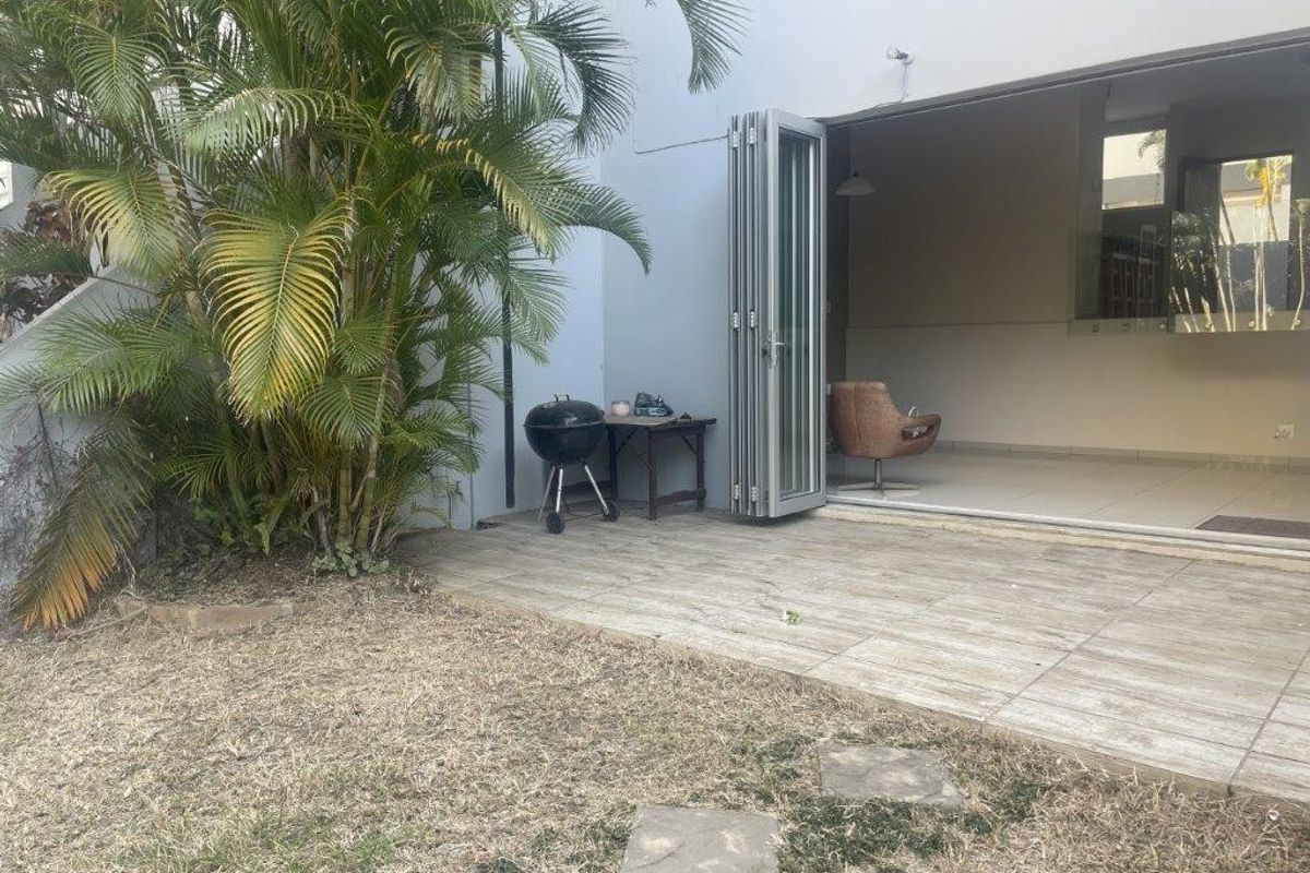 Beautifully Appointed, 3 Bedroom Garden Unit - Photo 4