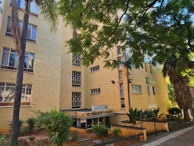 2 Bedroom Flat For Sale - Photo 2