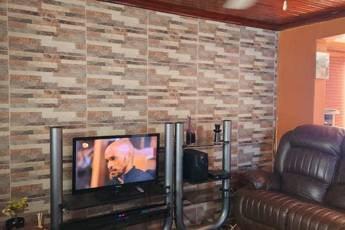 Three-Bedroom Home for Sale in Graceland, Khayelitsha - Photo 4