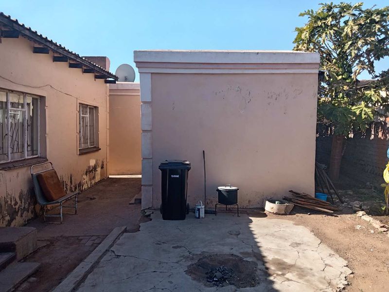 A specious house for sale - Photo 5