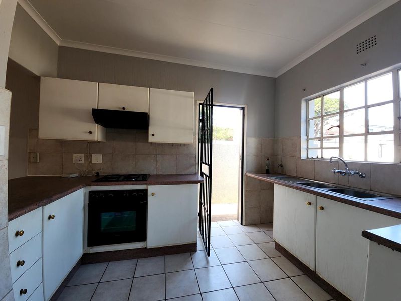 Beautiful 2 bedroom home in Craigavon - Photo 4