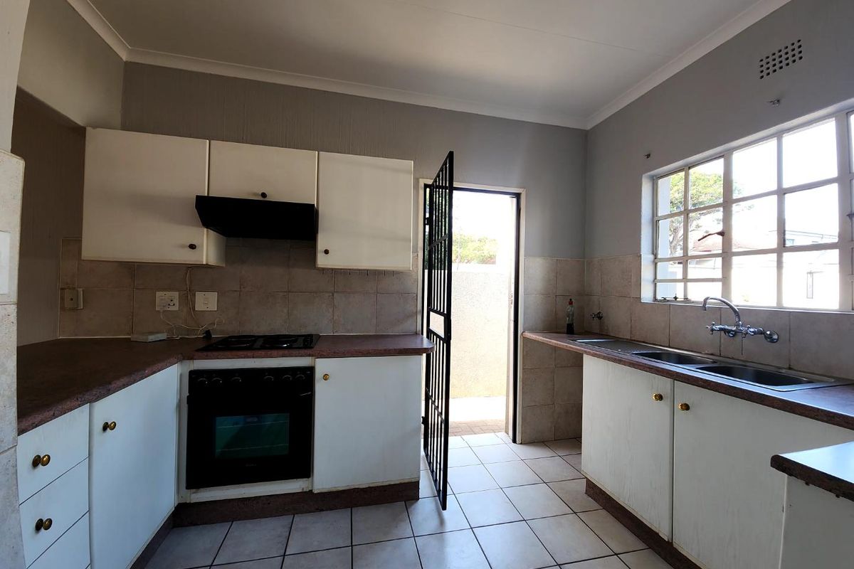 Beautiful 2 bedroom home in Craigavon - Photo 4