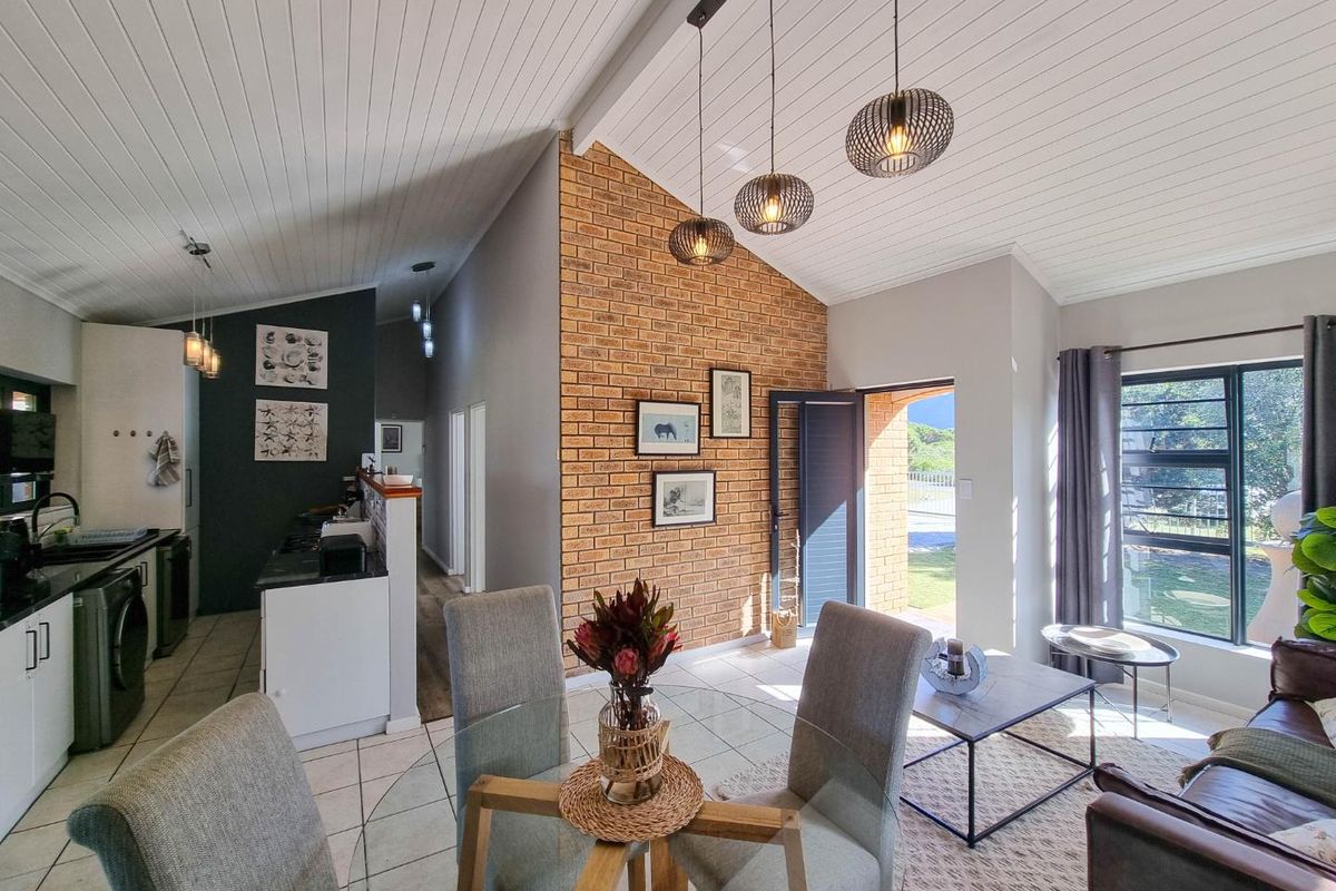 Modern family home - Photo 5