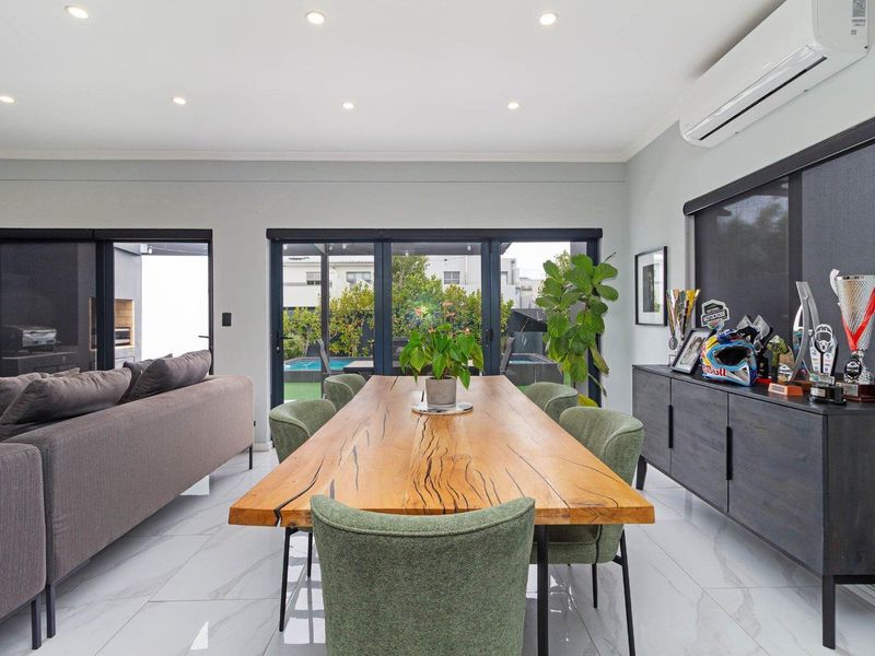 Perfect Entertainer’s Home in Sought-After Sagewood Estate - Photo 6