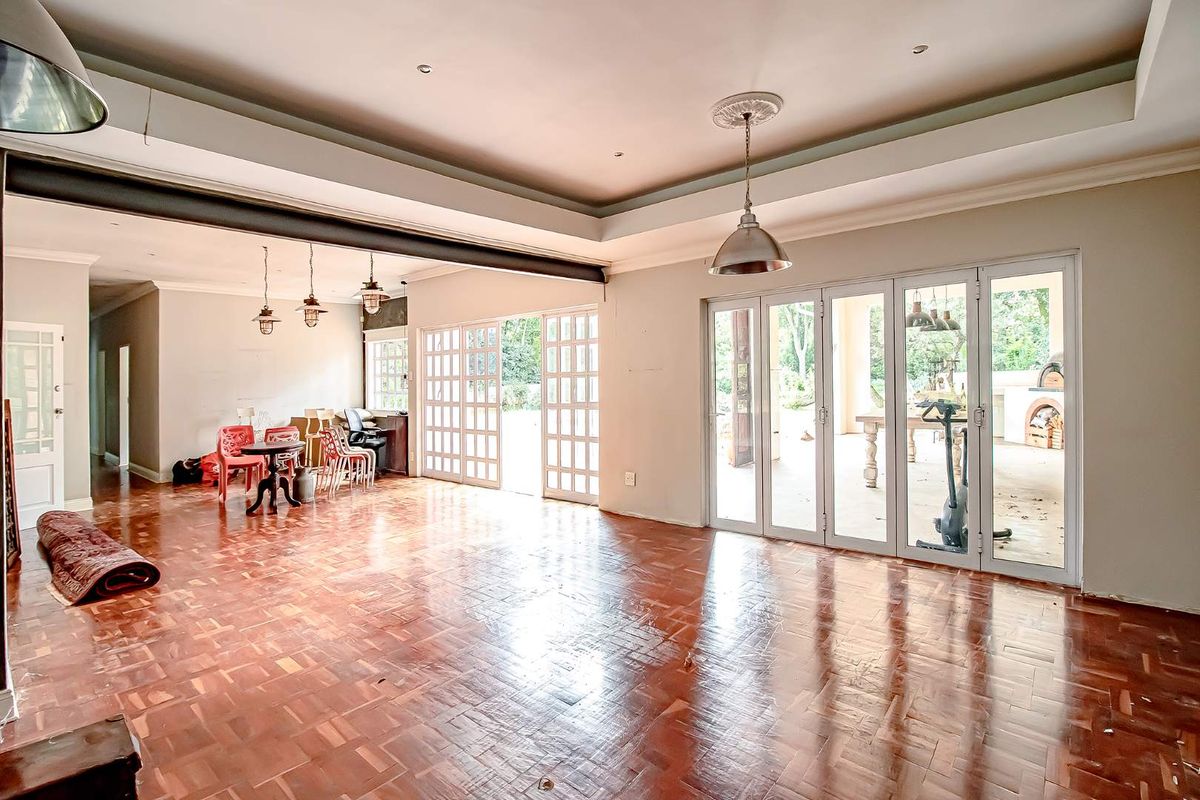 A home with wonderful spaces and a borehole!!!! - Photo 4