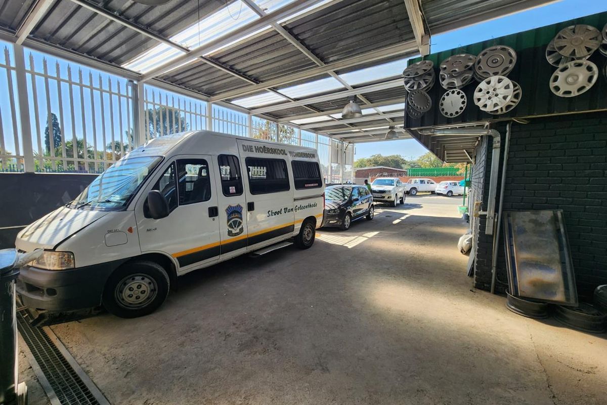 Workshop and Panel beating Business Property for Sale All Inclusive - Photo 4