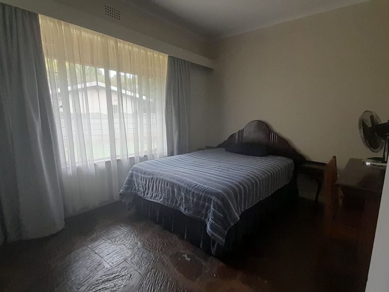 Relaxing Family Home - Photo 6