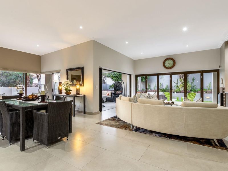 4 Bedroom House for Sale in Dainfern Golf Estate - Photo 4