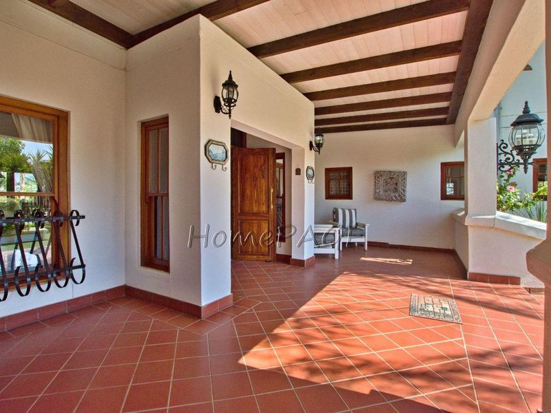 Otjiwarongo: Magnificent 4 Bedr Double Storey Villa for Sale - Photo 5