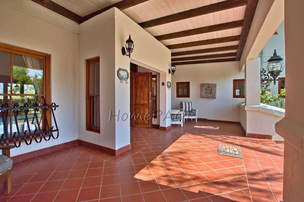 Otjiwarongo: Magnificent 4 Bedr Double Storey Villa for Sale - Photo 5