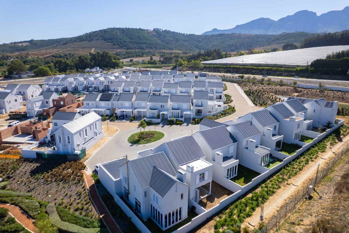 Sophisticated Winelands Living in a Modern Double-Storey Home in Volière Estate Stellenbosch - Photo 3