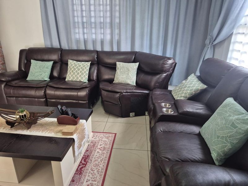 Clayville - R 1 180 000 Lovely Family Home - Photo 8